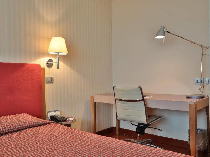 Unaway Hotel & Residence Quark Due Milano Екстер'єр фото