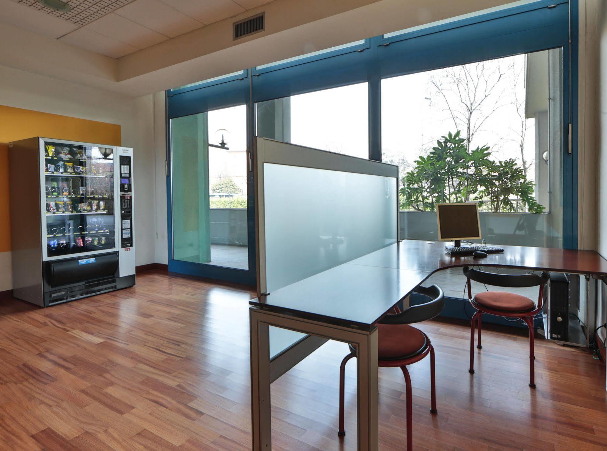 Unaway Hotel & Residence Quark Due Milano Екстер'єр фото